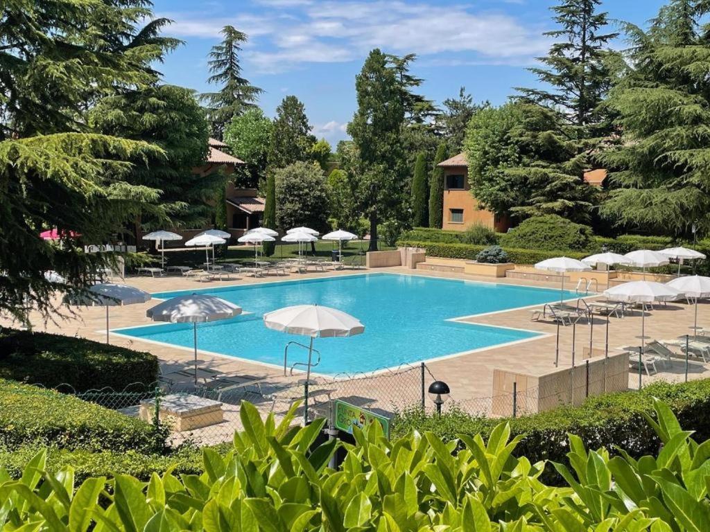Casa Vittoria Sirmione Punta Gro Con Piscina Apartment Exterior photo